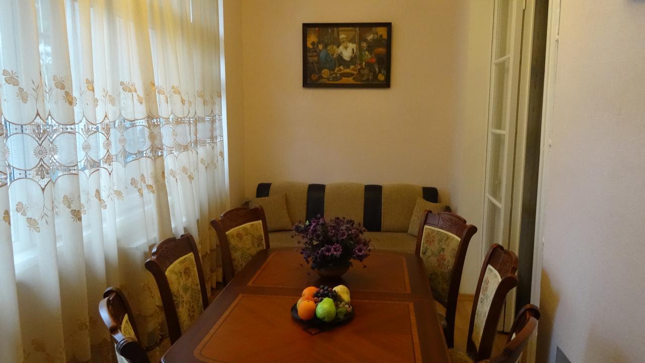 Apartment Vake-Saburtalo Tbilisi Exterior foto